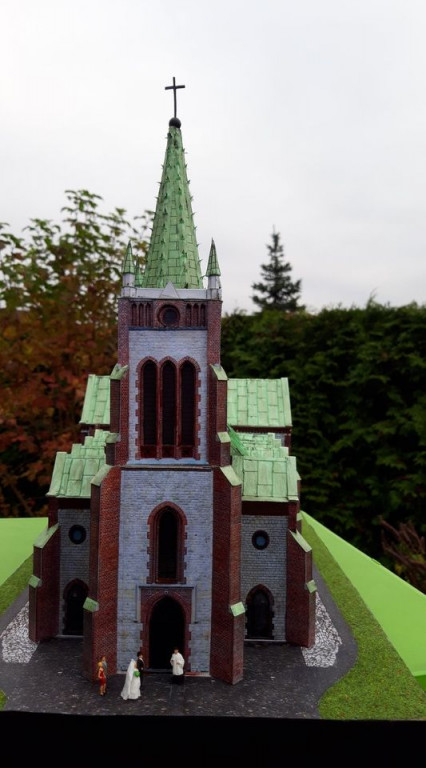 Makieta kościoła w Reptach Śląskich