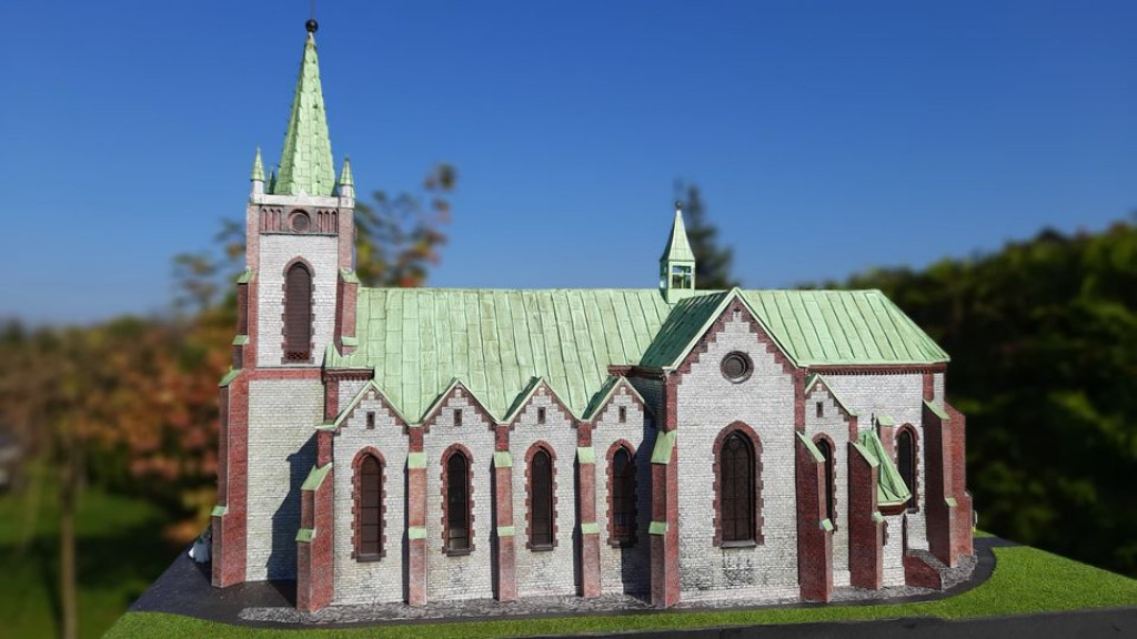 Makieta kościoła w Reptach Śląskich