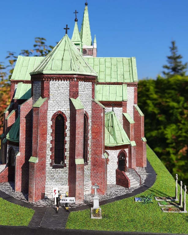 Makieta kościoła w Reptach Śląskich