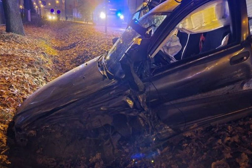 Zderzenie renault i volvo. Skończyło się mandatem