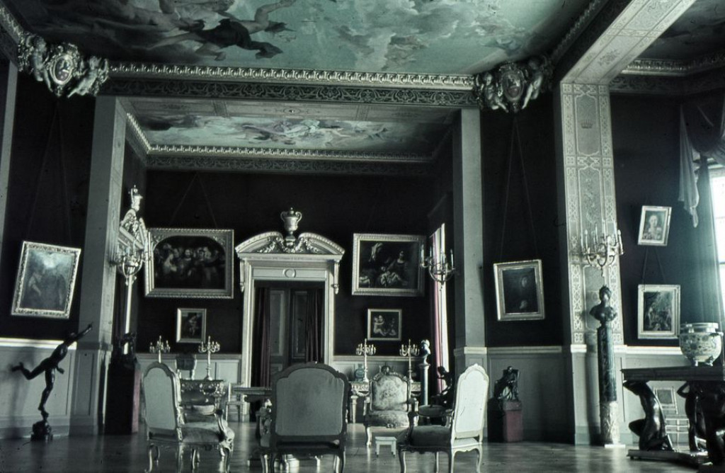 Nieznane zdjęcia Małego Wersalu w Świerklańcu