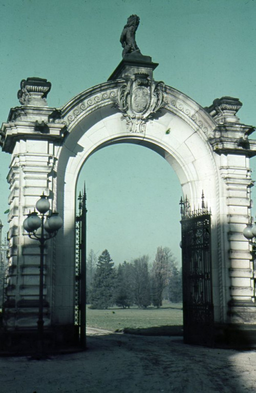 Nieznane zdjęcia Małego Wersalu w Świerklańcu