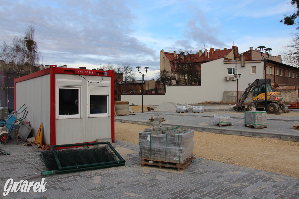 Parking po Tarmilo. Czy będzie gotowy do końca miesiąca?