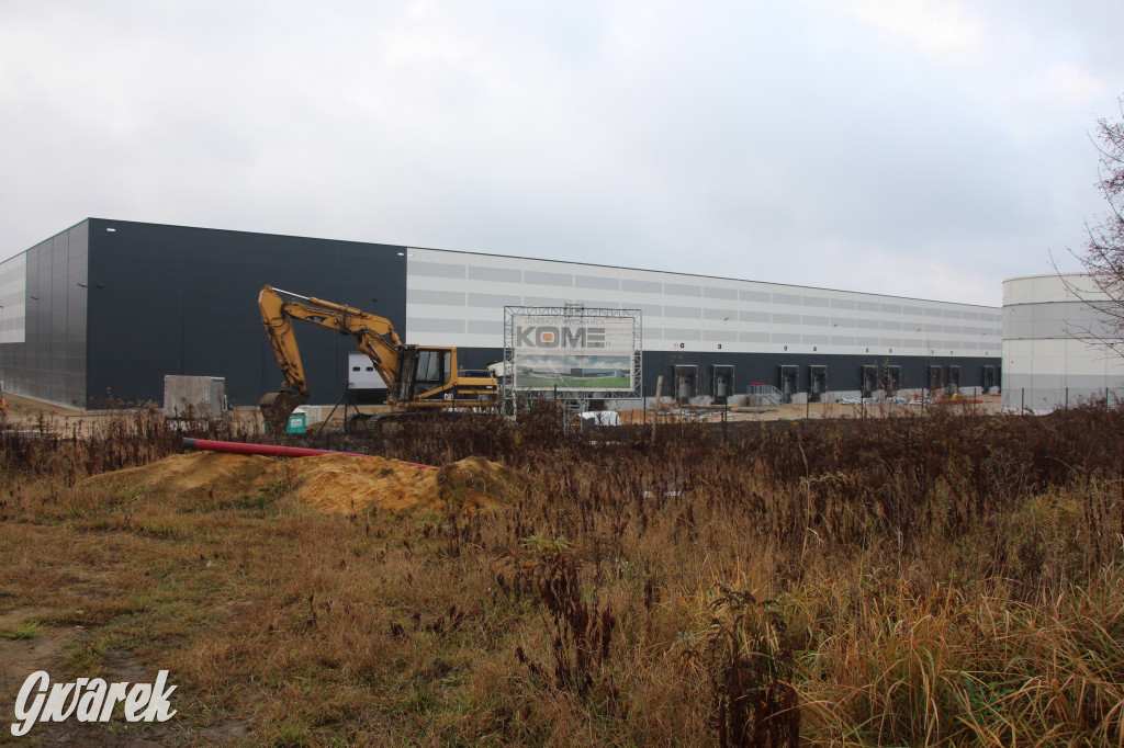 Centrum logistyczne przy DW 911 - hale już stoją