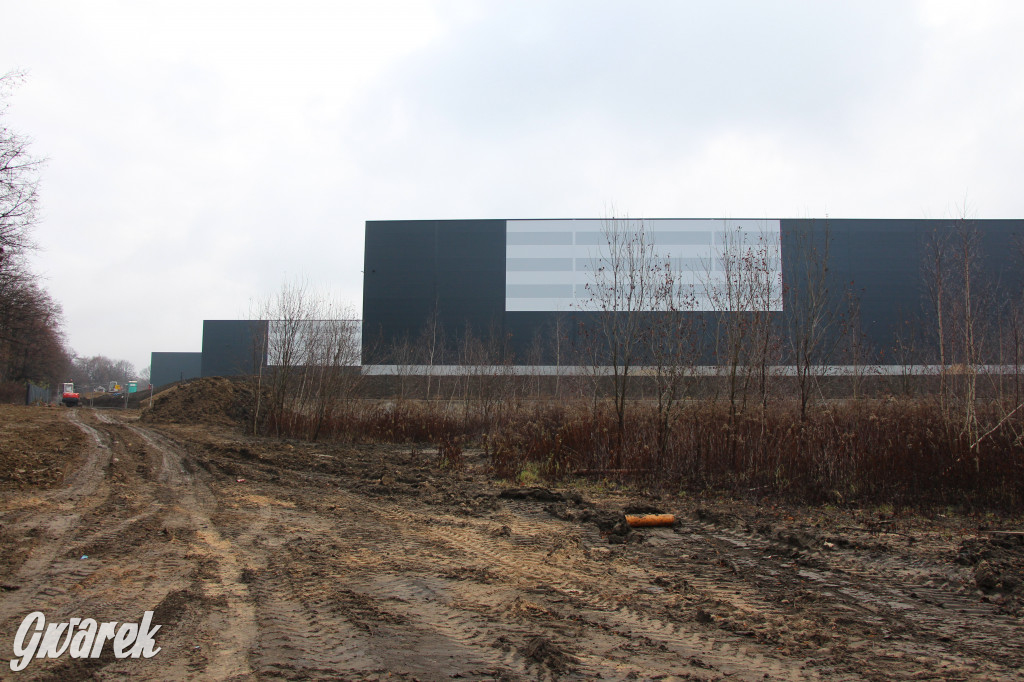 Centrum logistyczne przy DW 911 - hale już stoją