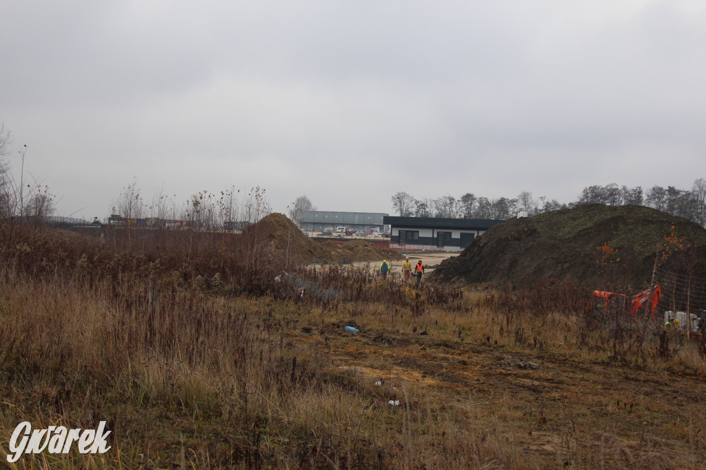 Centrum logistyczne przy DW 911 - hale już stoją