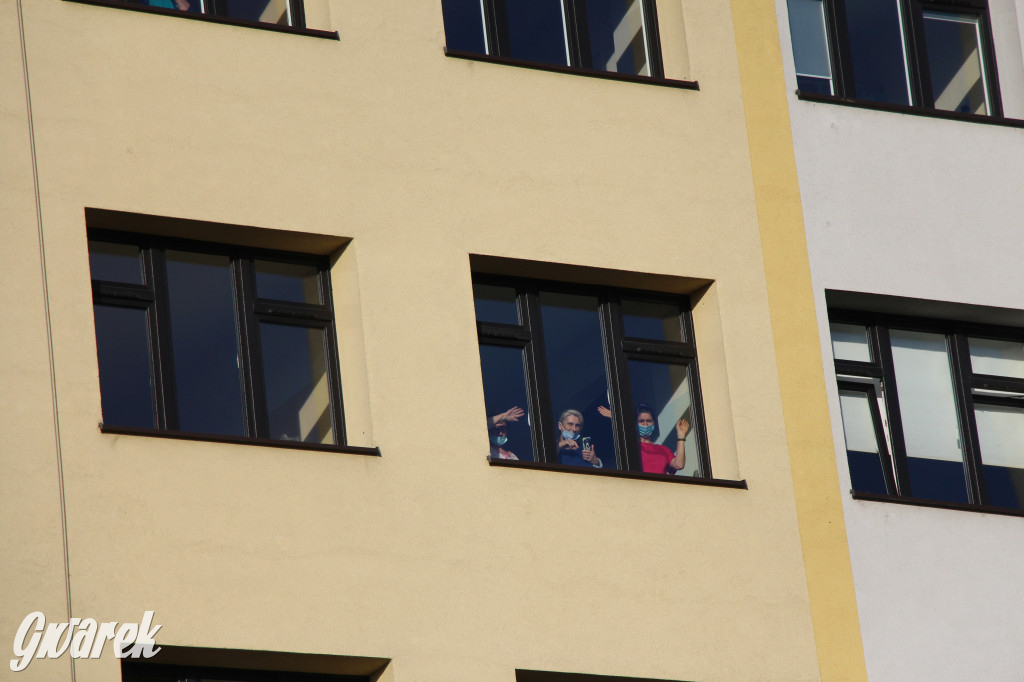 5620 pierników, kolędy pod szpitalem i św. Mikołaj w bryczce