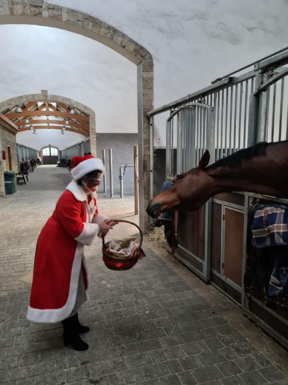 Mikołaj ruszył w trasę i rozdawał podarki