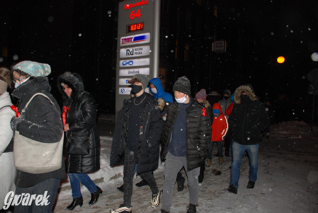 Piekarski spacer przeciw przemocy