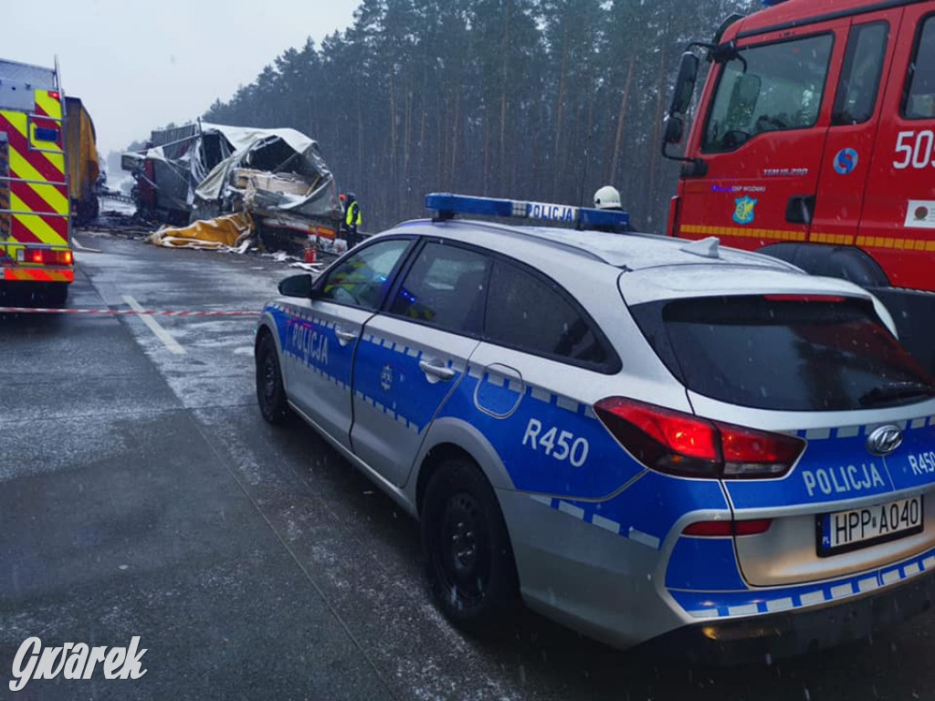 Zderzenie dwóch tirów na autostradzie A1