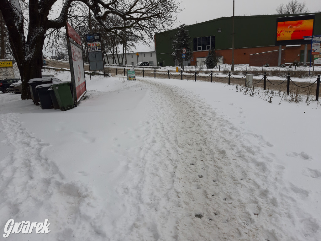 Przejście po chodnikach prawdziwym wyzwaniem