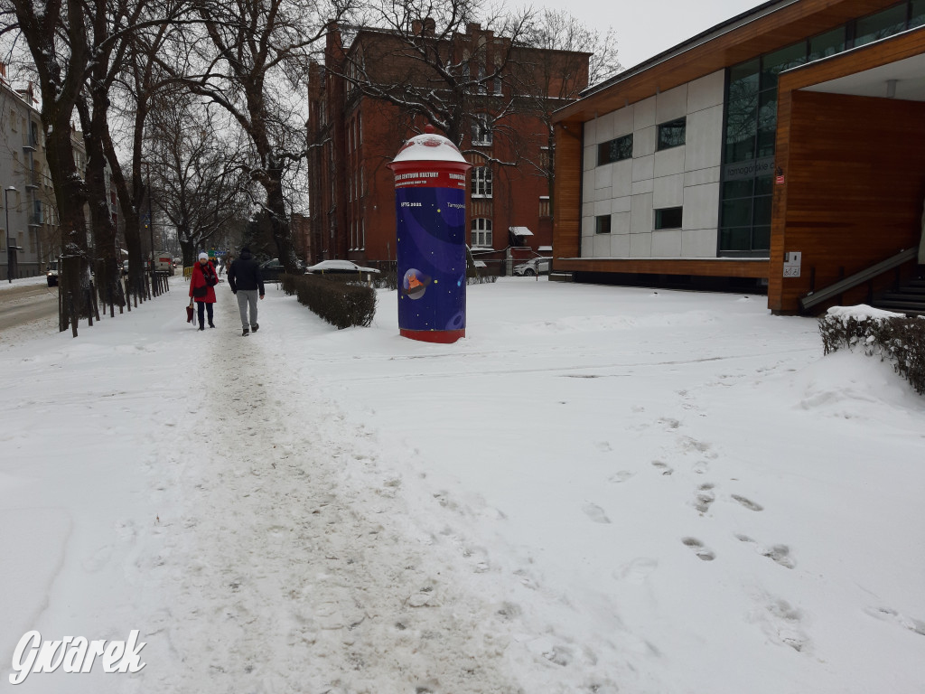 Przejście po chodnikach prawdziwym wyzwaniem