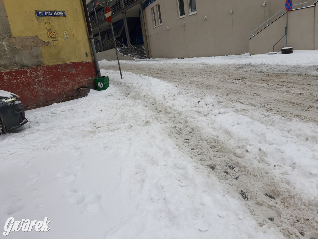 Przejście po chodnikach prawdziwym wyzwaniem