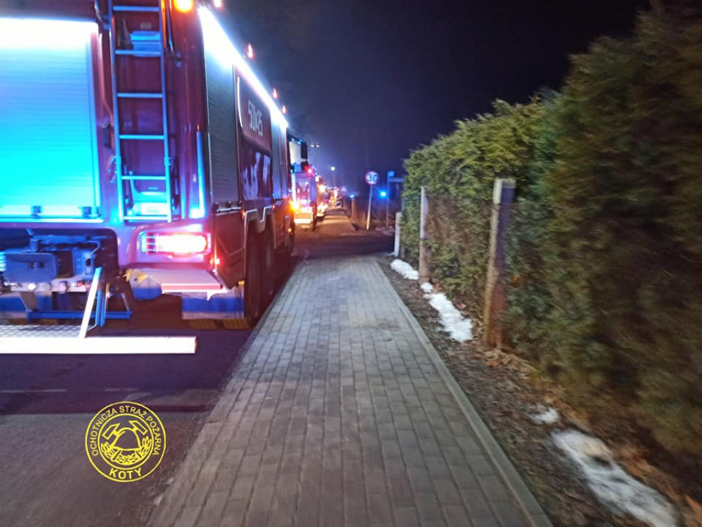 Strażacy uratowali z pożaru cztery osoby