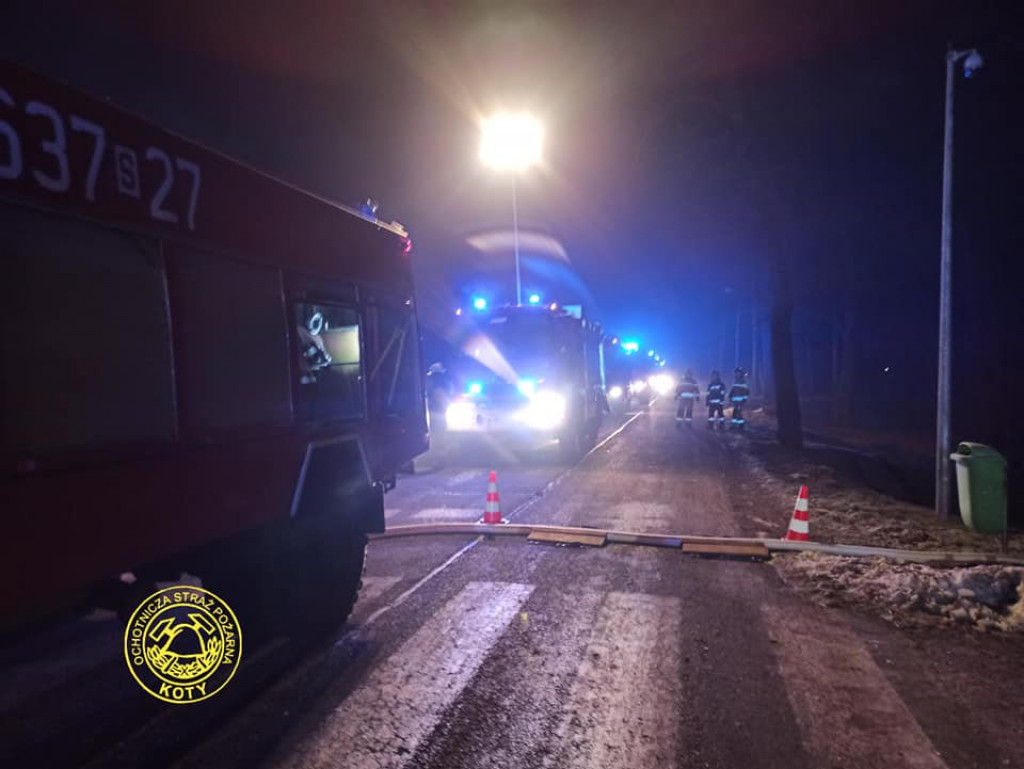 Strażacy uratowali z pożaru cztery osoby