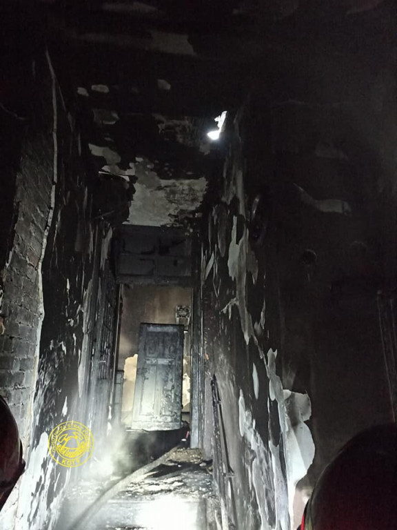 Strażacy uratowali z pożaru cztery osoby