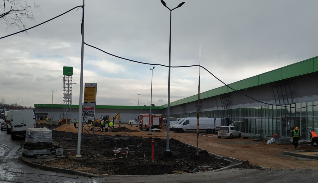 Centrum przesiadkowe, McDonald's, Aldi, Vendo Park