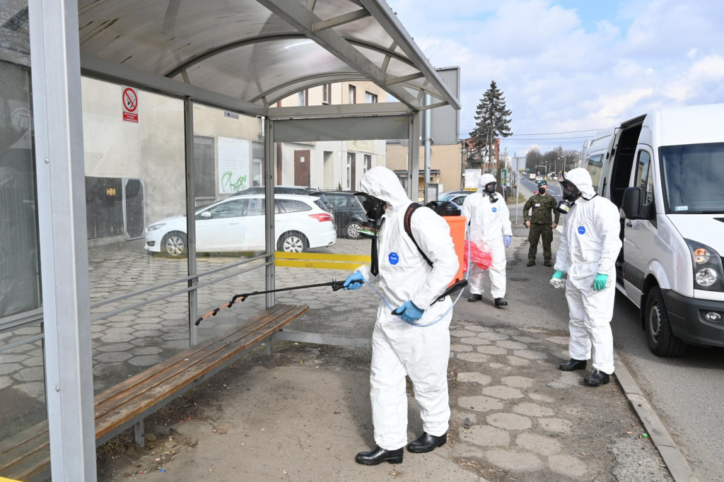 Wojsko rozpoczęło akcję odkażania miasta