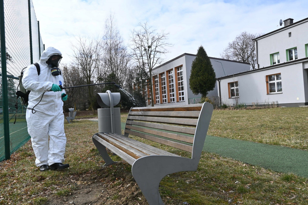 Wojsko rozpoczęło akcję odkażania miasta