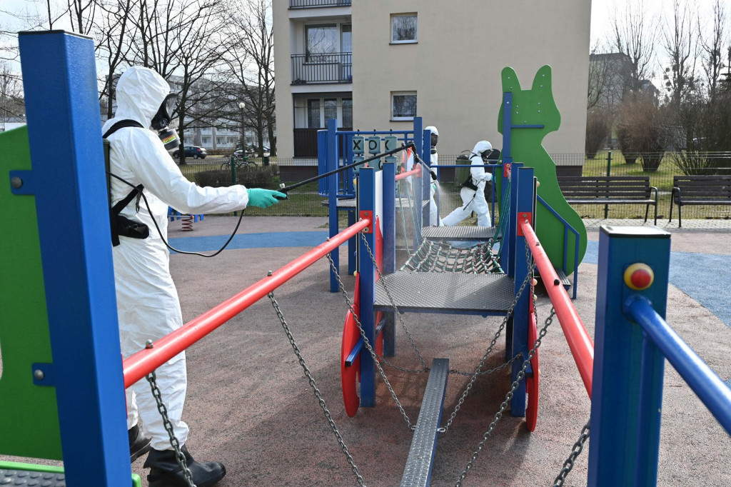 Wojsko rozpoczęło akcję odkażania miasta