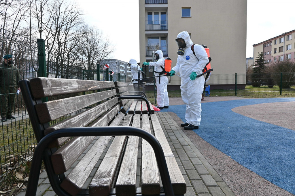 Wojsko rozpoczęło akcję odkażania miasta