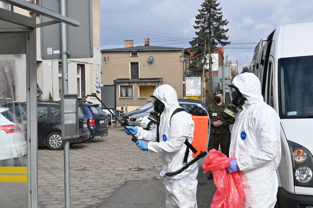 Wojsko rozpoczęło akcję odkażania miasta