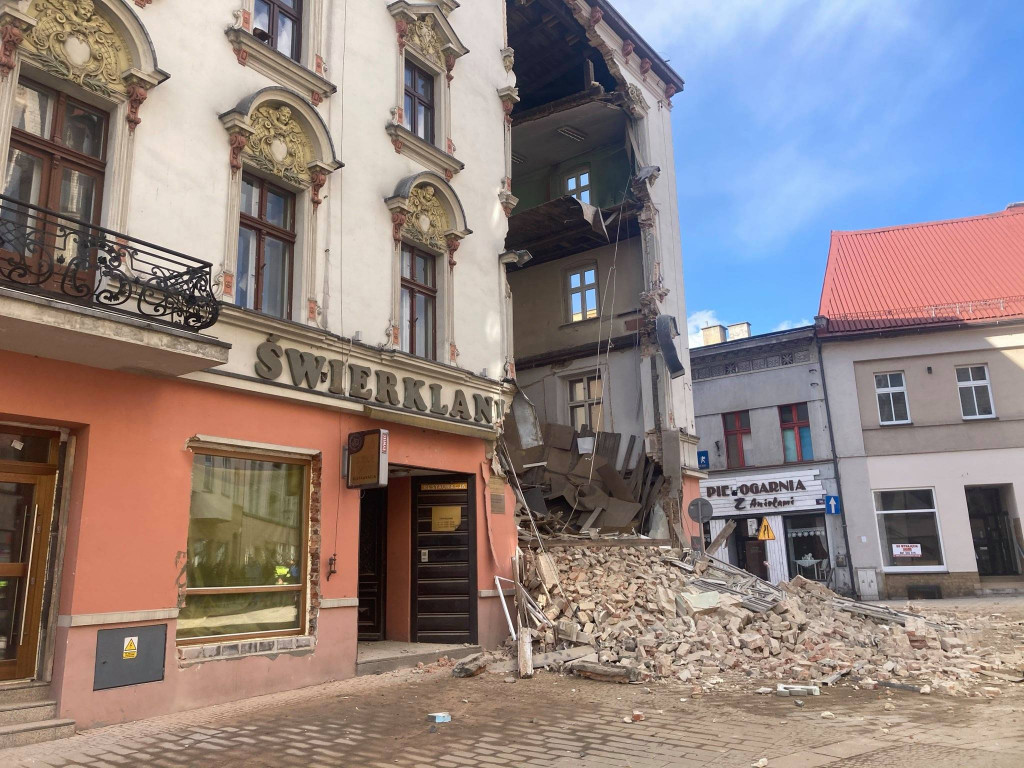 Nasi w akcji na gruzowisku kamienicy w Rybniku