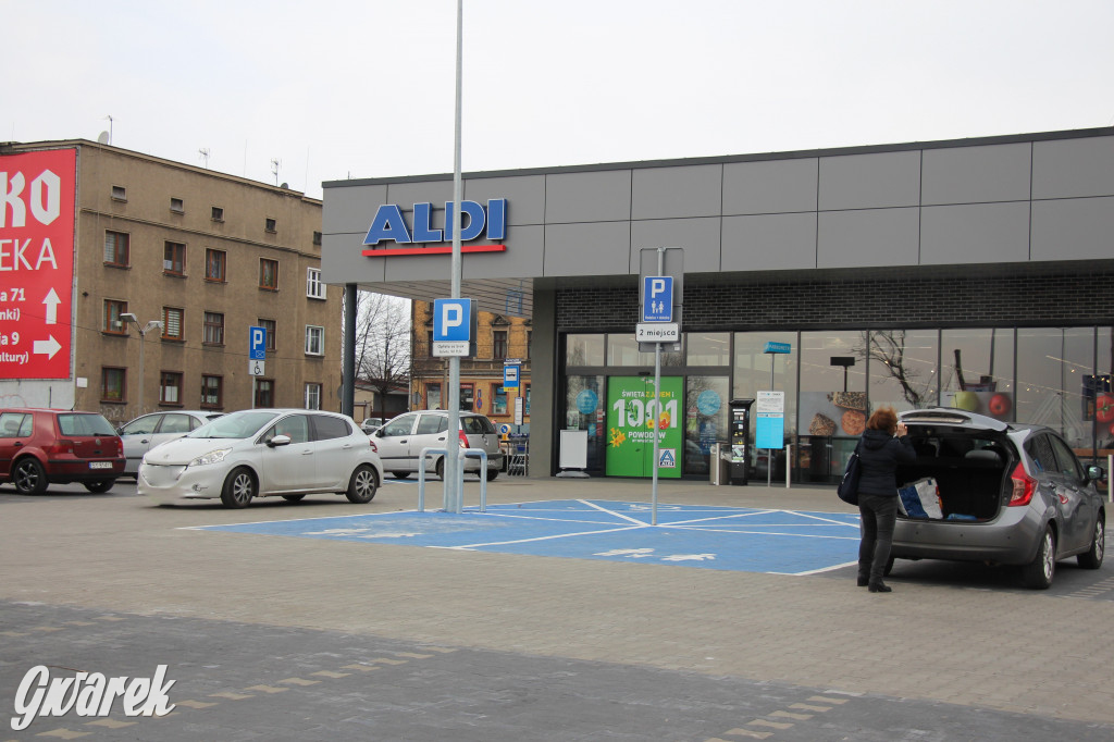 Nowy McDonald's już otwarty. Obok rośnie Vendo Park z Biedronką