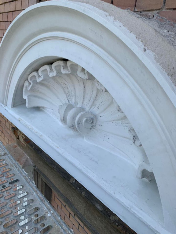 Willa miejska przy Legionów odzyskuje blask