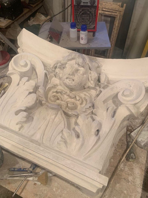 Willa miejska przy Legionów odzyskuje blask