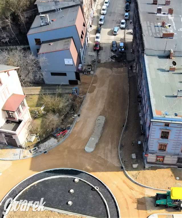 Tarnowskie Góry. Rondo nabiera kolorów