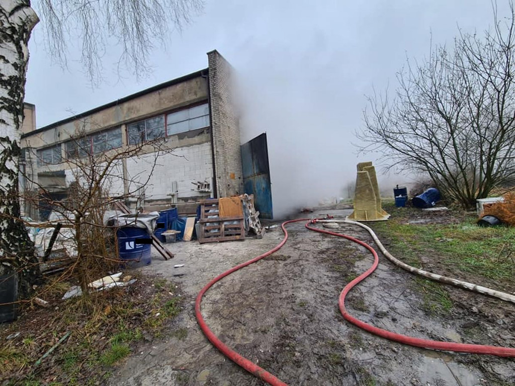 Pożar hali magazynowej