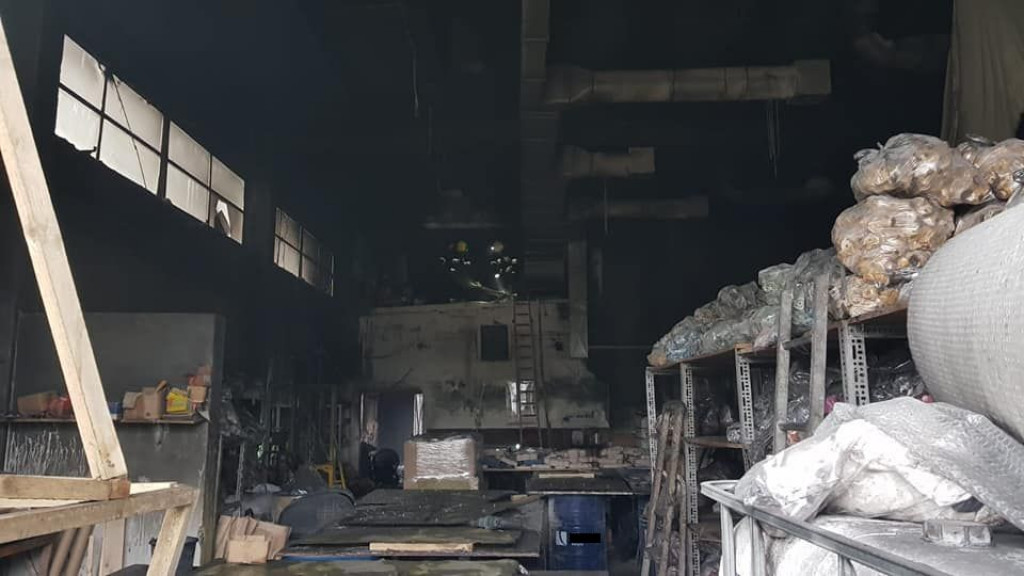 Pożar hali magazynowej