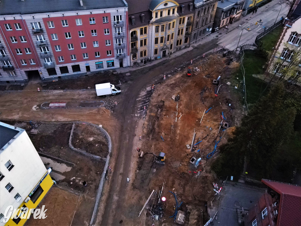 Budują rondo. Czy zdążą oddać je w terminie?