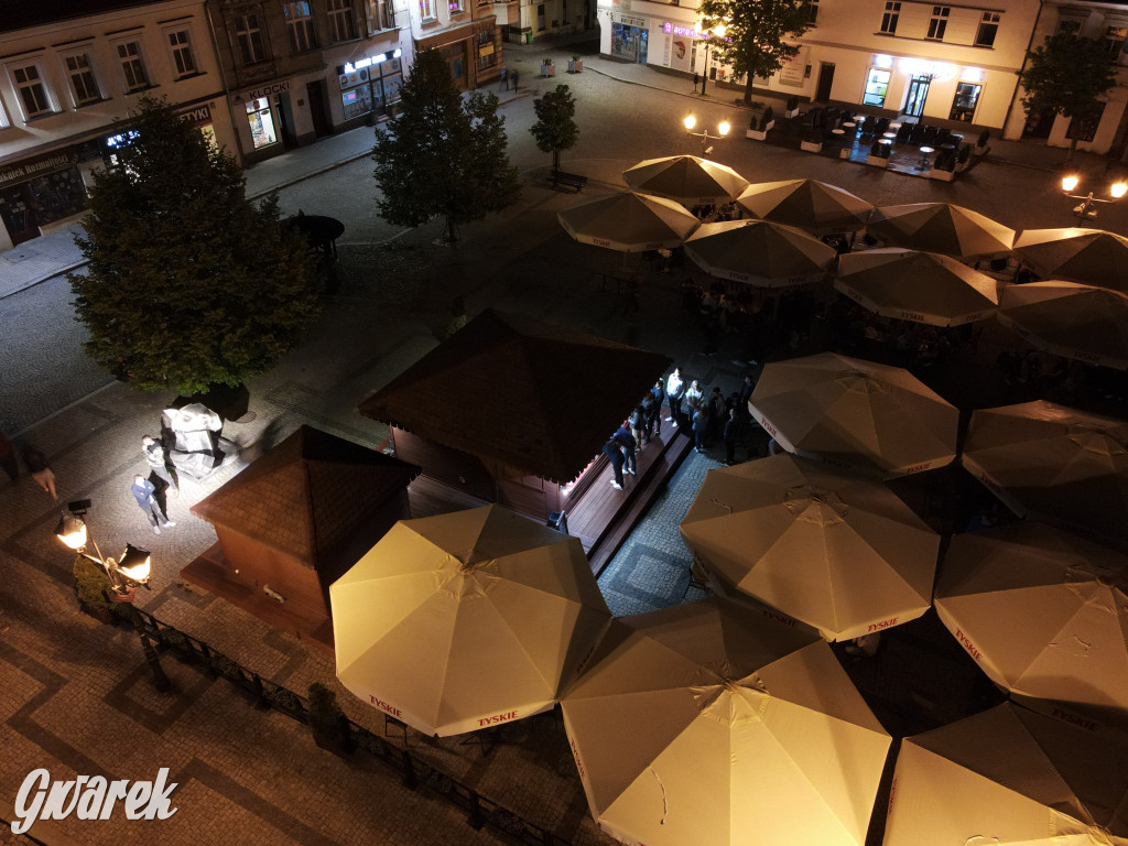 Tarnowskie Góry. Nocne życie w letnich ogródkach