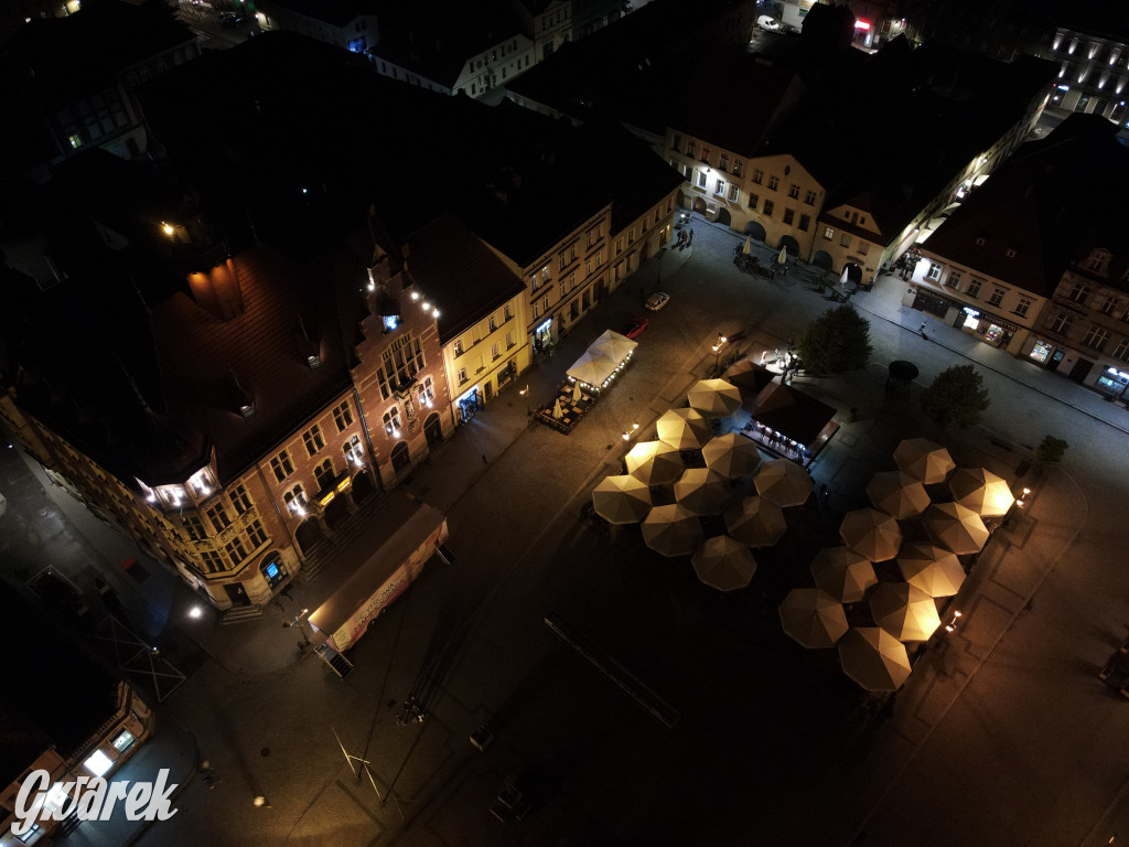 Tarnowskie Góry. Nocne życie w letnich ogródkach