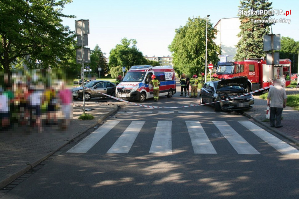 Trzy wypadki samochodowe, cztery osoby ranne