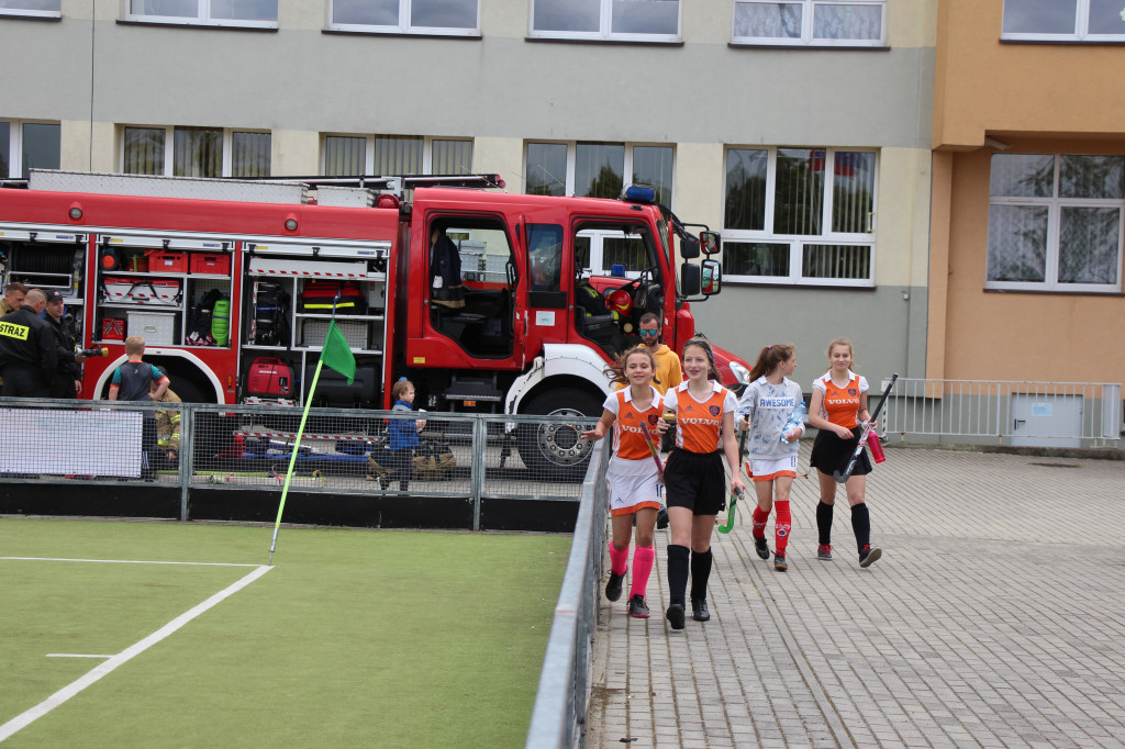 Hokejowy piknik na osiedlu Przyjaźń. Działo się sporo