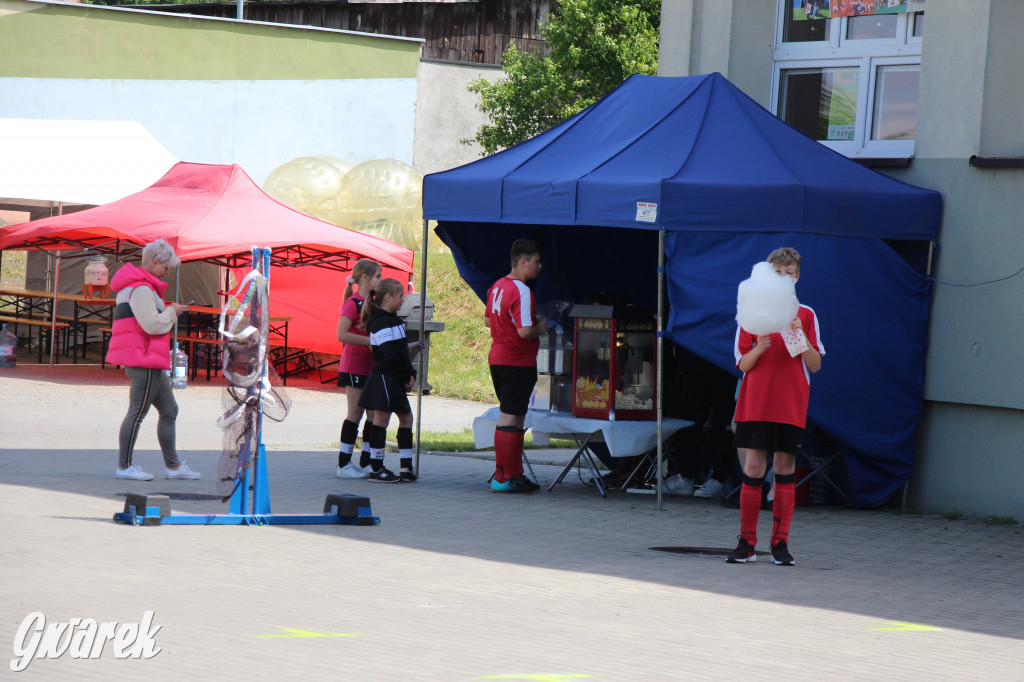 Hokejowy piknik na osiedlu Przyjaźń. Działo się sporo