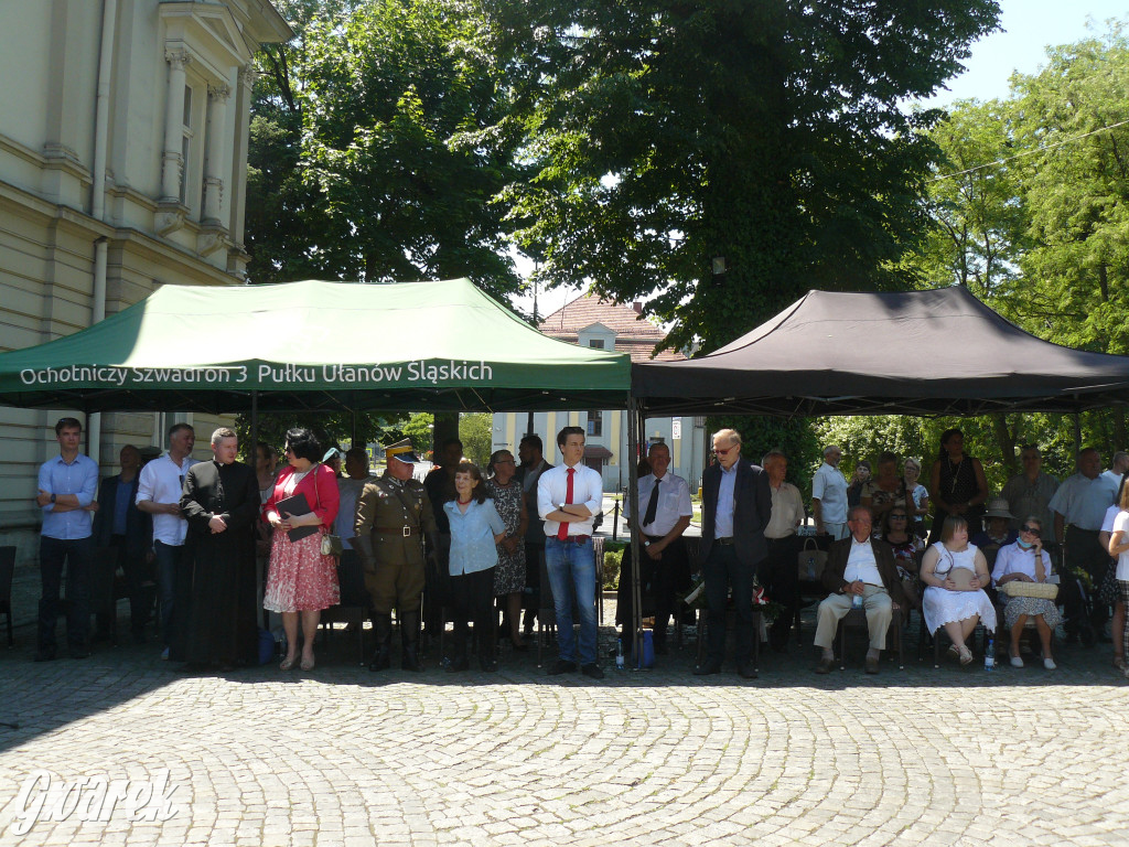 Odsłonięcie tablicy poświęconej dowódcy pułku
