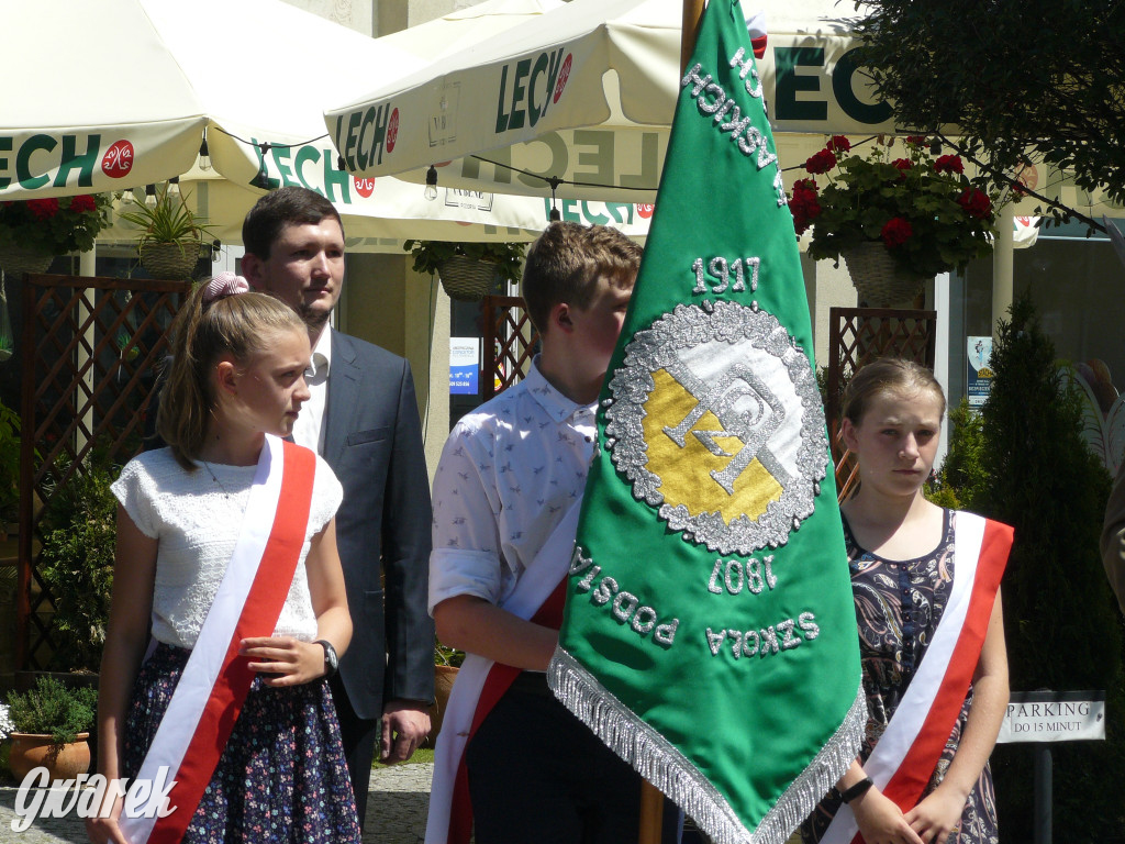 Odsłonięcie tablicy poświęconej dowódcy pułku