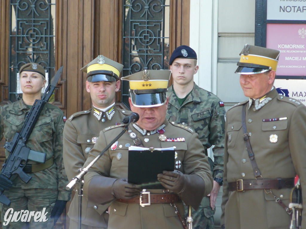 Odsłonięcie tablicy poświęconej dowódcy pułku