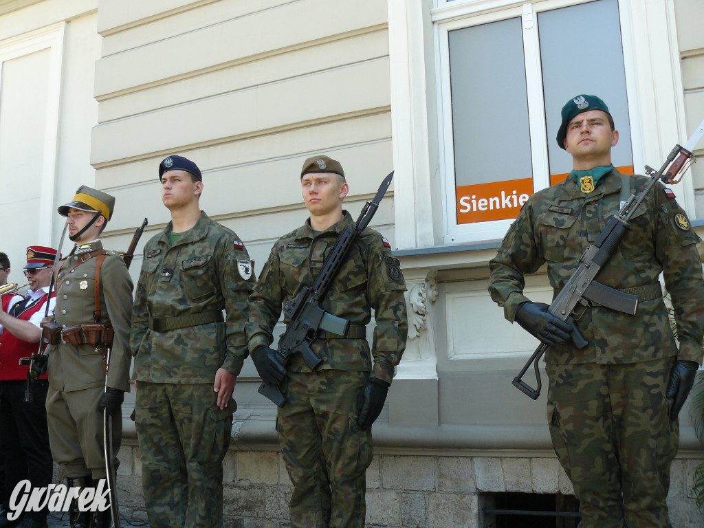 Odsłonięcie tablicy poświęconej dowódcy pułku