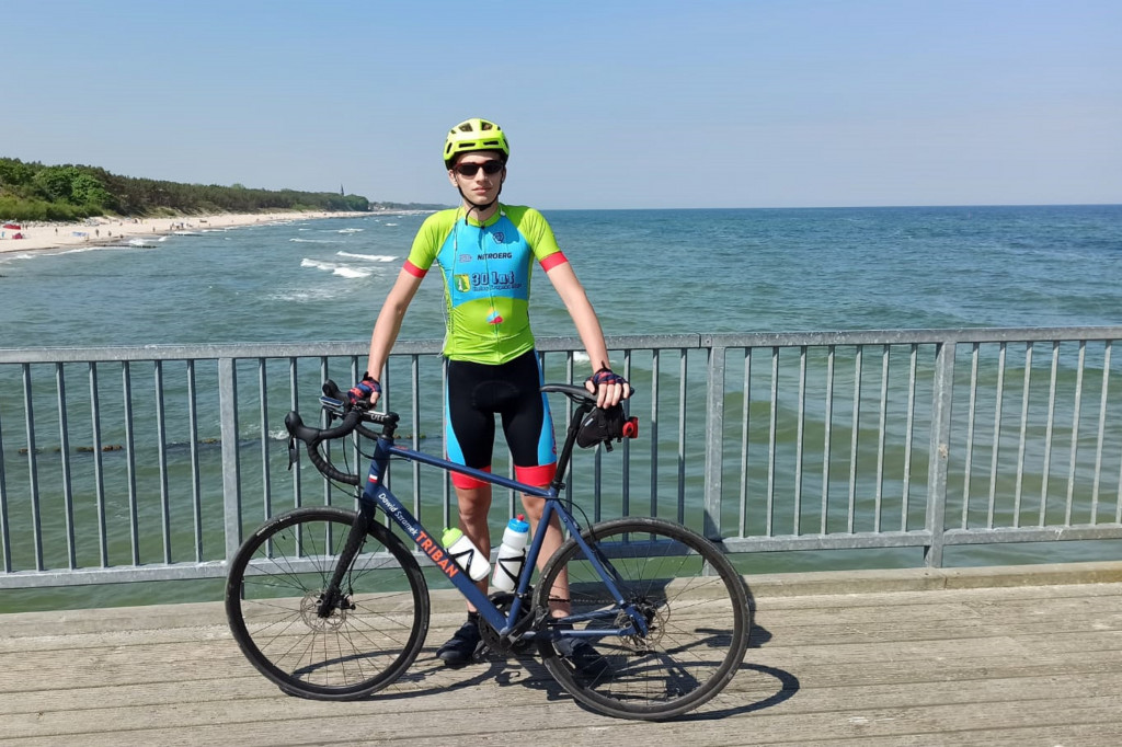 Druh na rowerze. Zbiera pieniądze dla swojej OSP