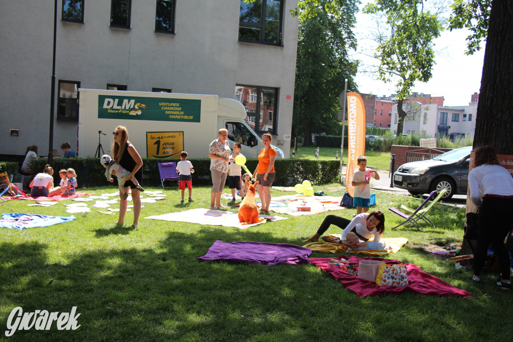 Śniadanie na świeżym lufcie: piknikowo i radośnie