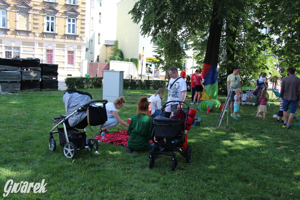 Śniadanie na świeżym lufcie: piknikowo i radośnie