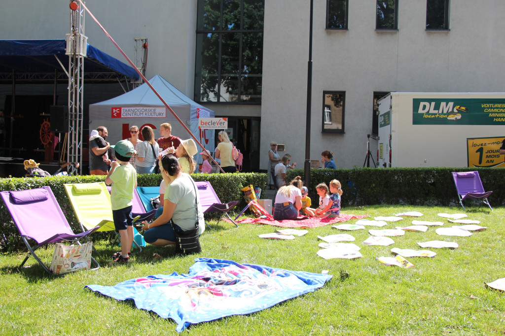 Śniadanie na świeżym lufcie: piknikowo i radośnie