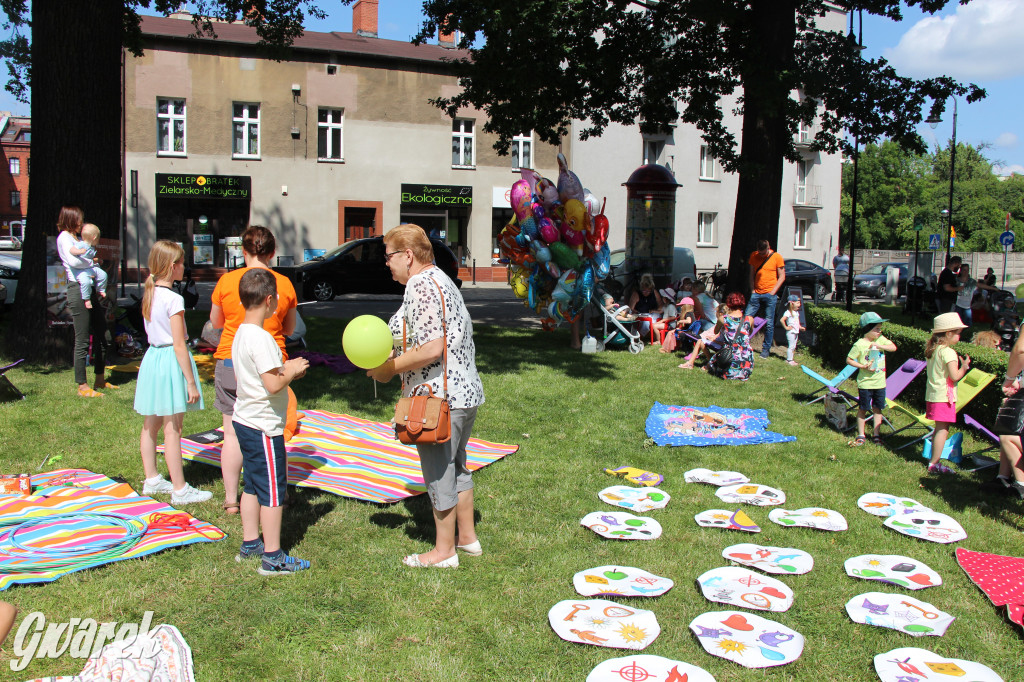 Śniadanie na świeżym lufcie: piknikowo i radośnie