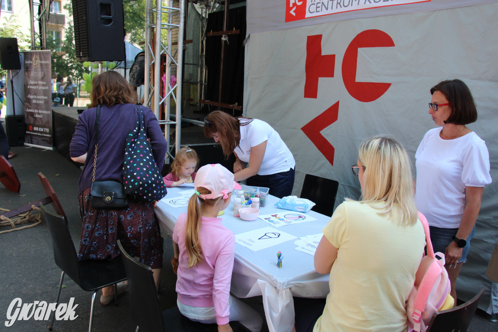 Śniadanie na świeżym lufcie: piknikowo i radośnie