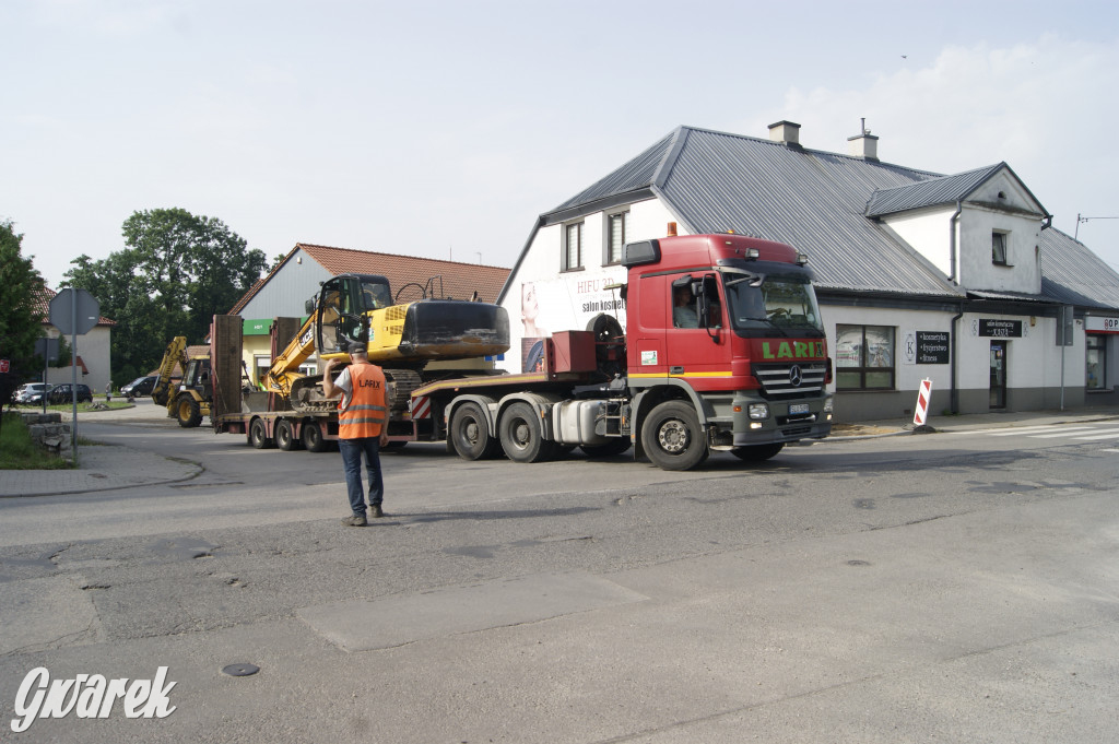 Tak wygląda budowa mostu w Zbrosławicach